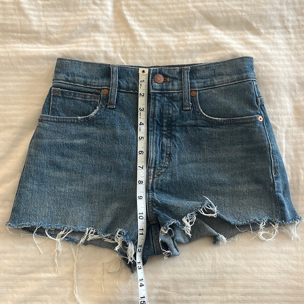 Madewell perfect jean short size 25